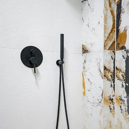 Ksiecia Witolda ~ Self Check-in 20h شقة