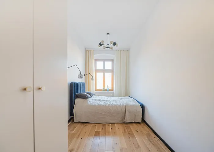 Ksiecia Witolda ~ Self Check-in 20h *