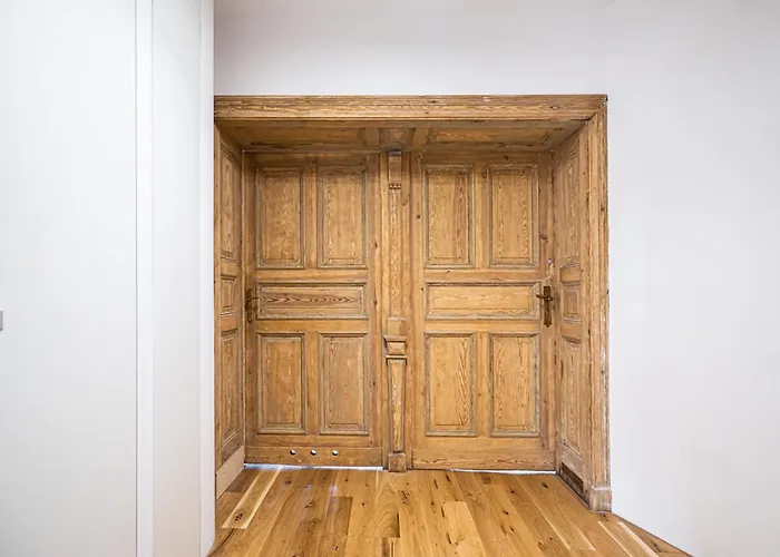 Ksiecia Witolda ~ Self Check-in 20h *